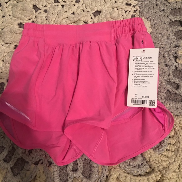 SOLD Lululemon Hotty Hot Short Dark Prism Pink 4” - Picture 2 of 5